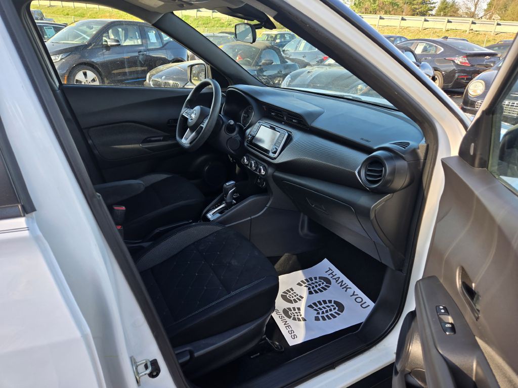 2020 Nissan Kicks Image 25