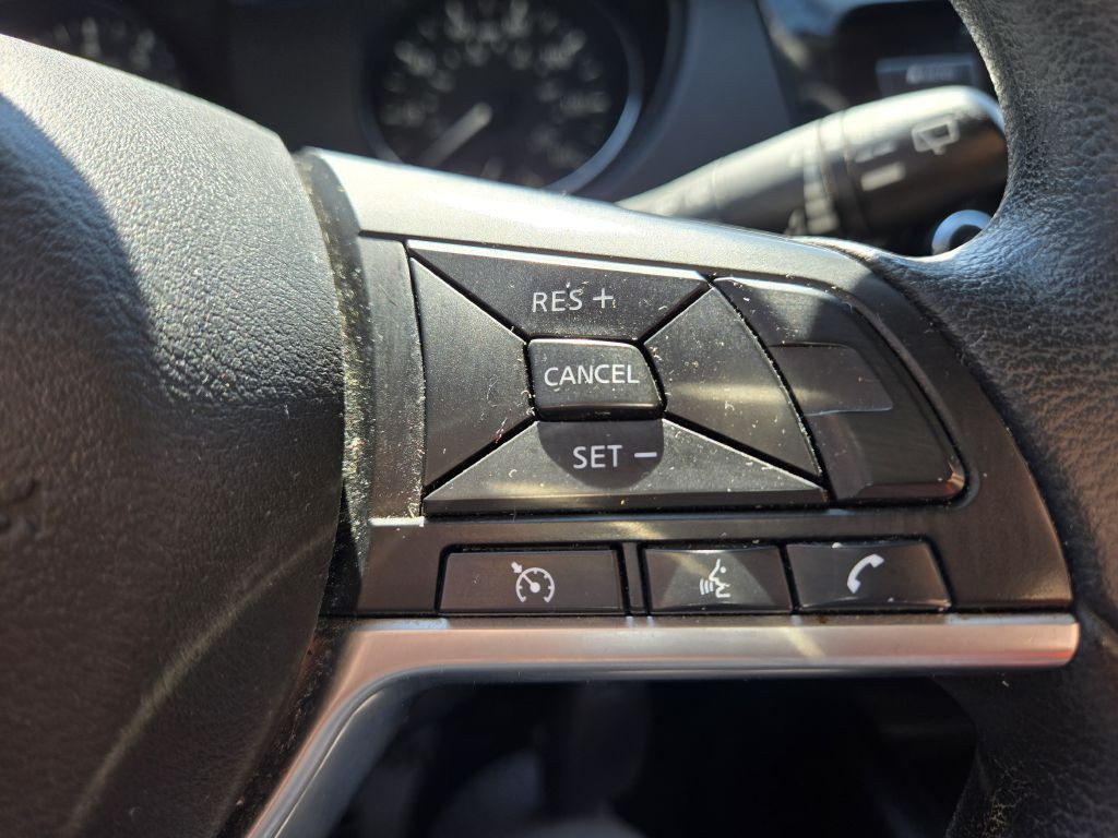 2020 Nissan Rogue Image 17