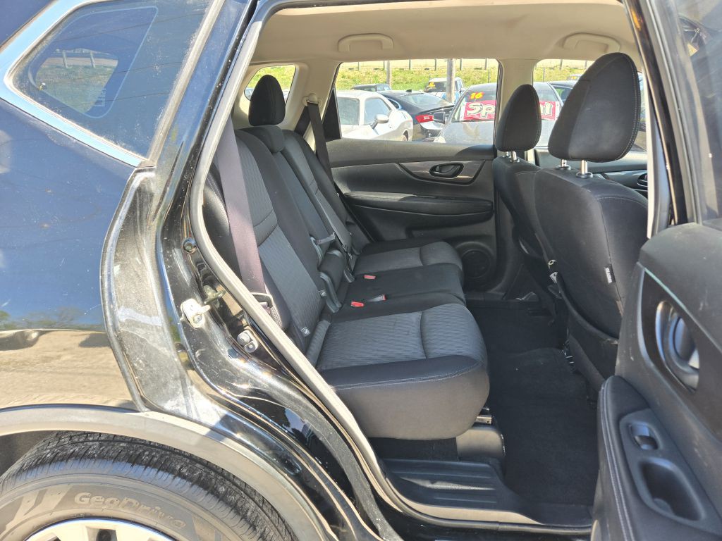 2020 Nissan Rogue Image 25