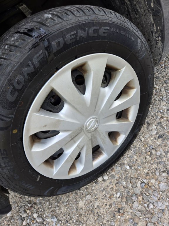 2019 Nissan Versa Image 10