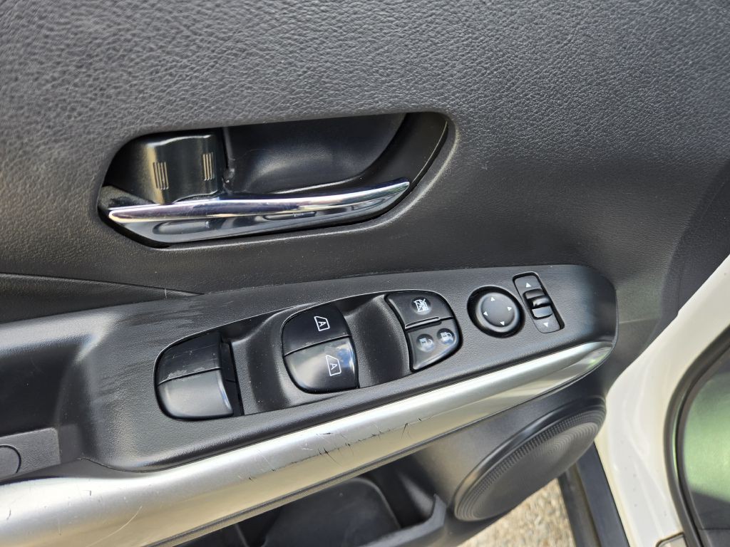 2019 Nissan Kicks Image 13