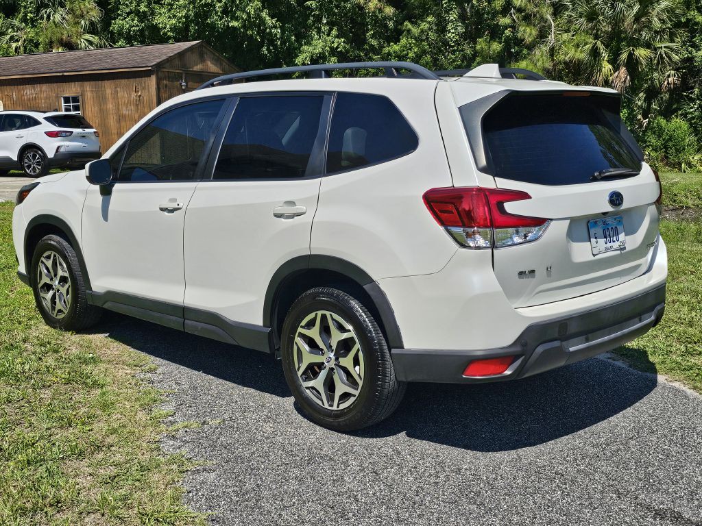 2023 Subaru Forester Image 3