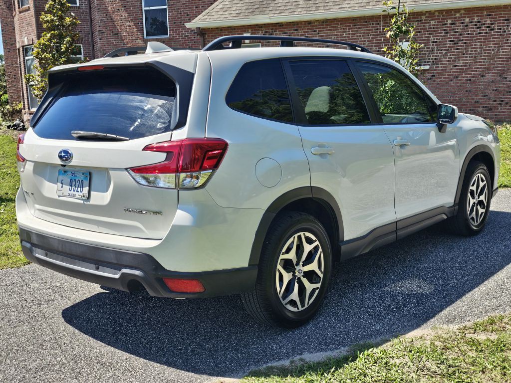 2023 Subaru Forester Image 5