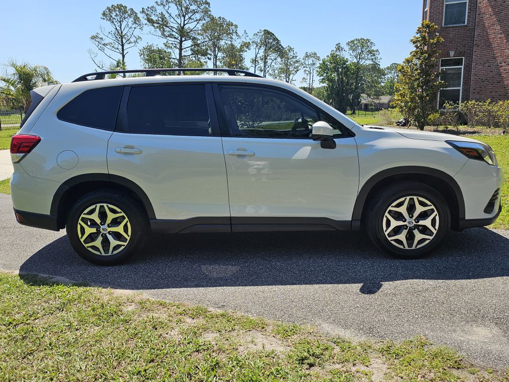 2023 Subaru Forester Image 6