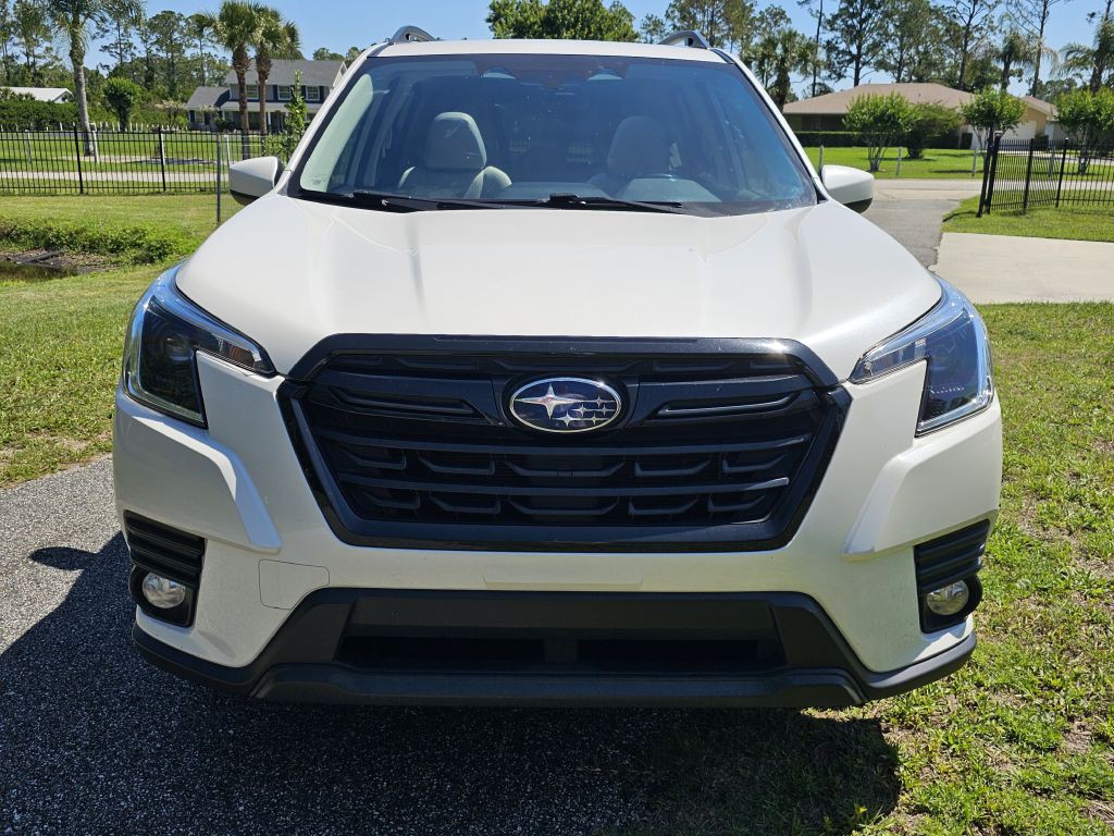 2023 Subaru Forester Image 8