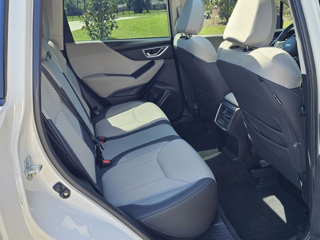 2023 Subaru Forester Image 14