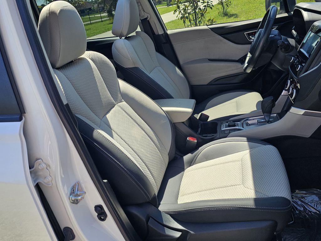 2023 Subaru Forester Image 16