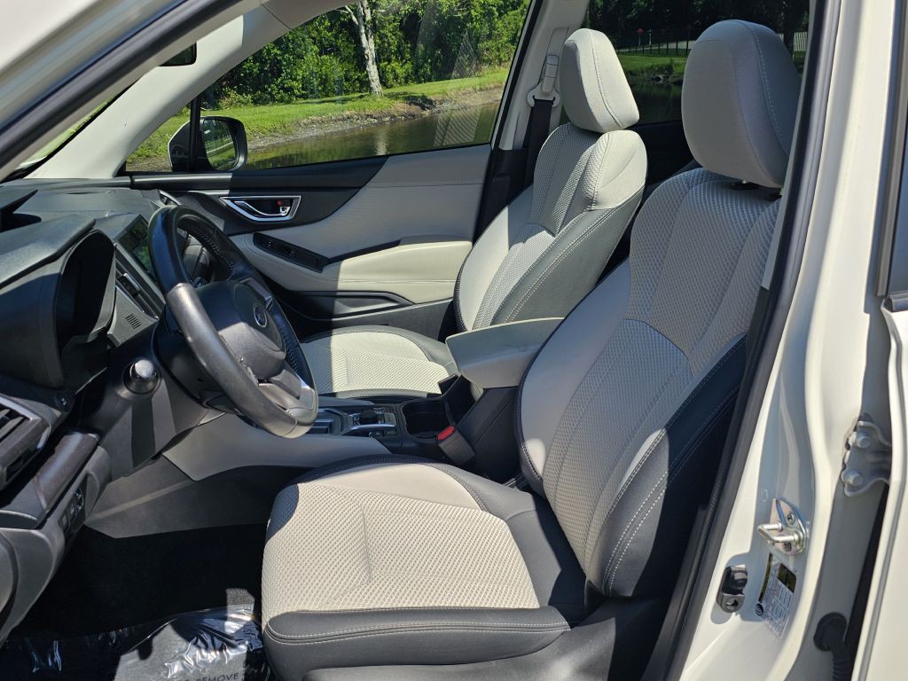 2023 Subaru Forester Image 17