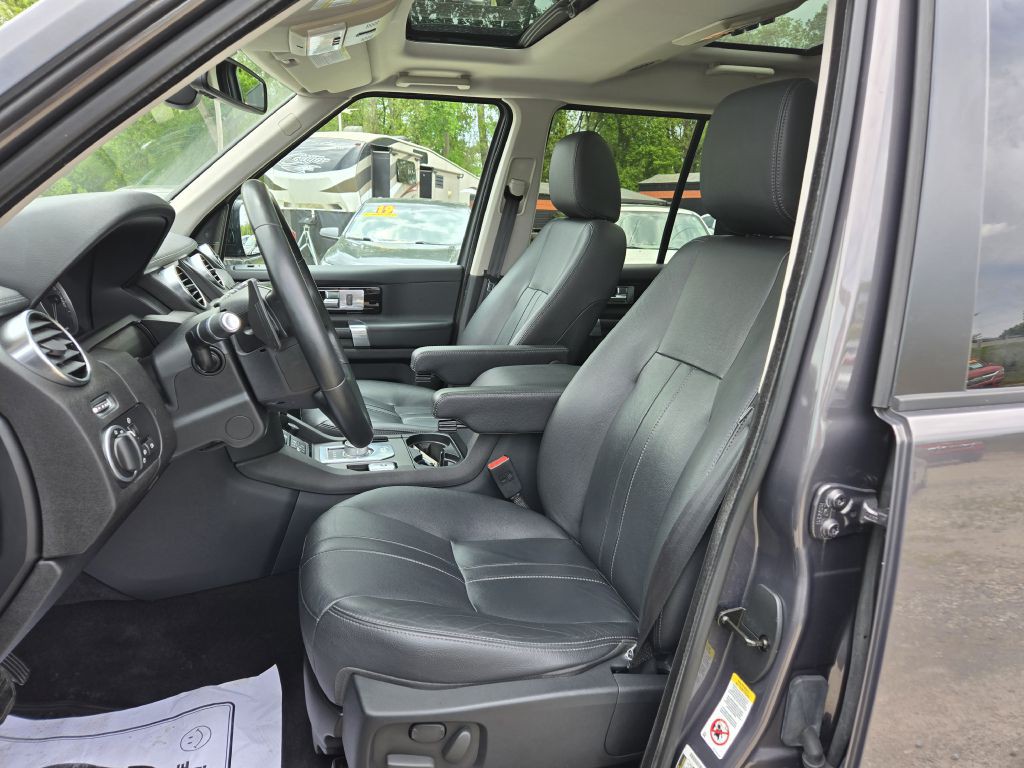 2016 Land Rover LR4 Image 15