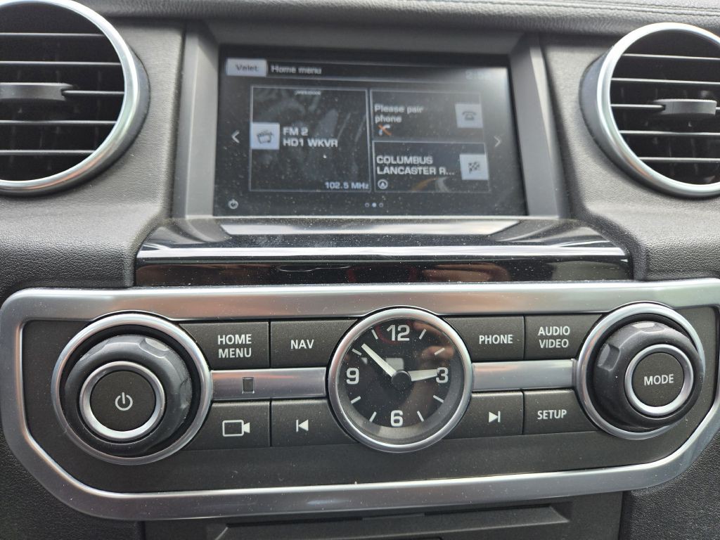 2016 Land Rover LR4 Image 26