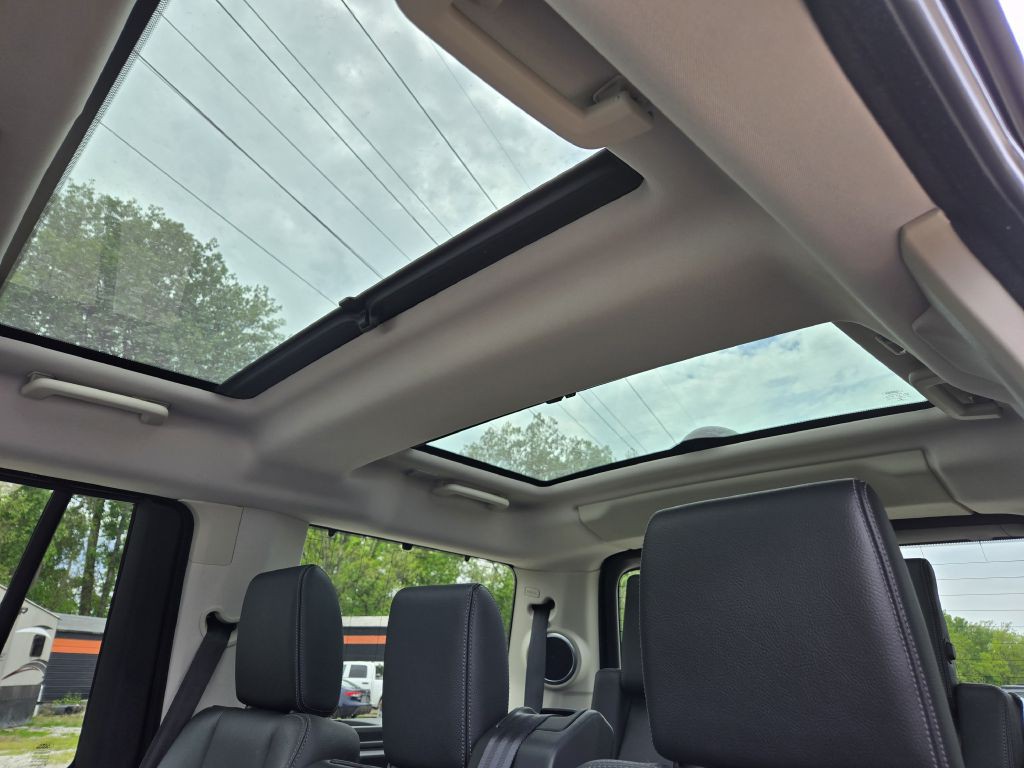 2016 Land Rover LR4 Image 33