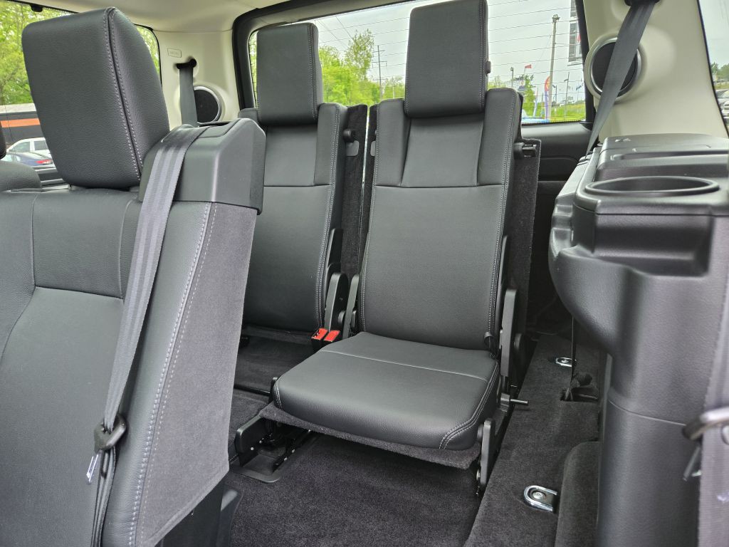 2016 Land Rover LR4 Image 34