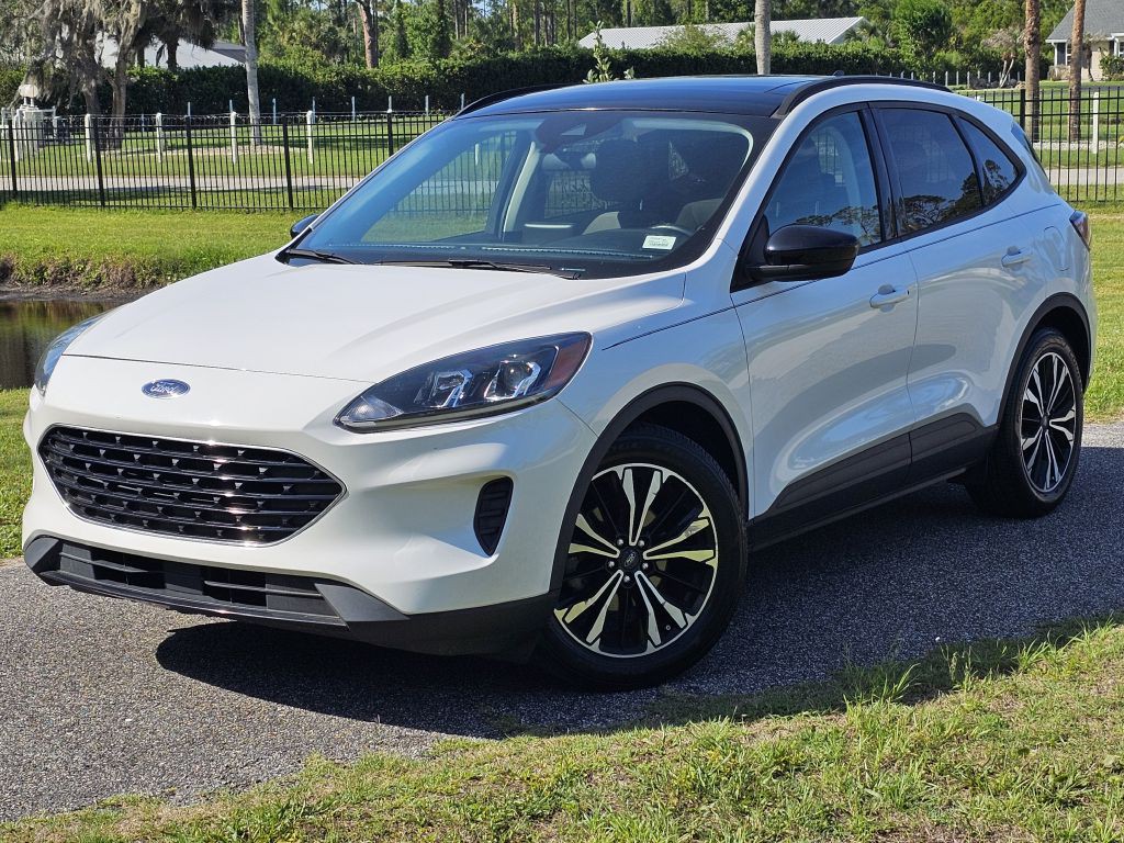 2021 Ford Escape Image 1