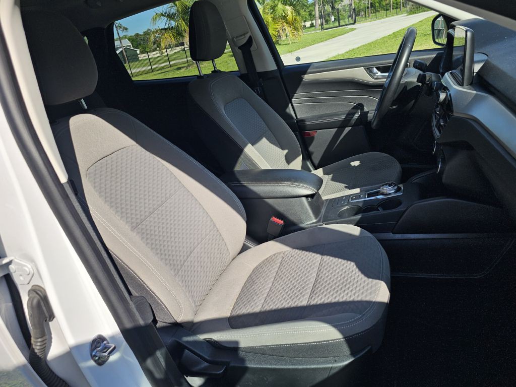 2021 Ford Escape Image 21
