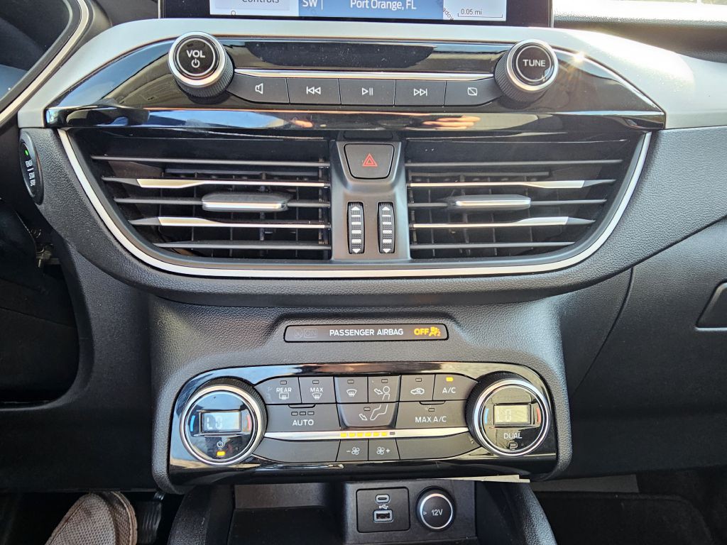 2021 Ford Escape Image 38