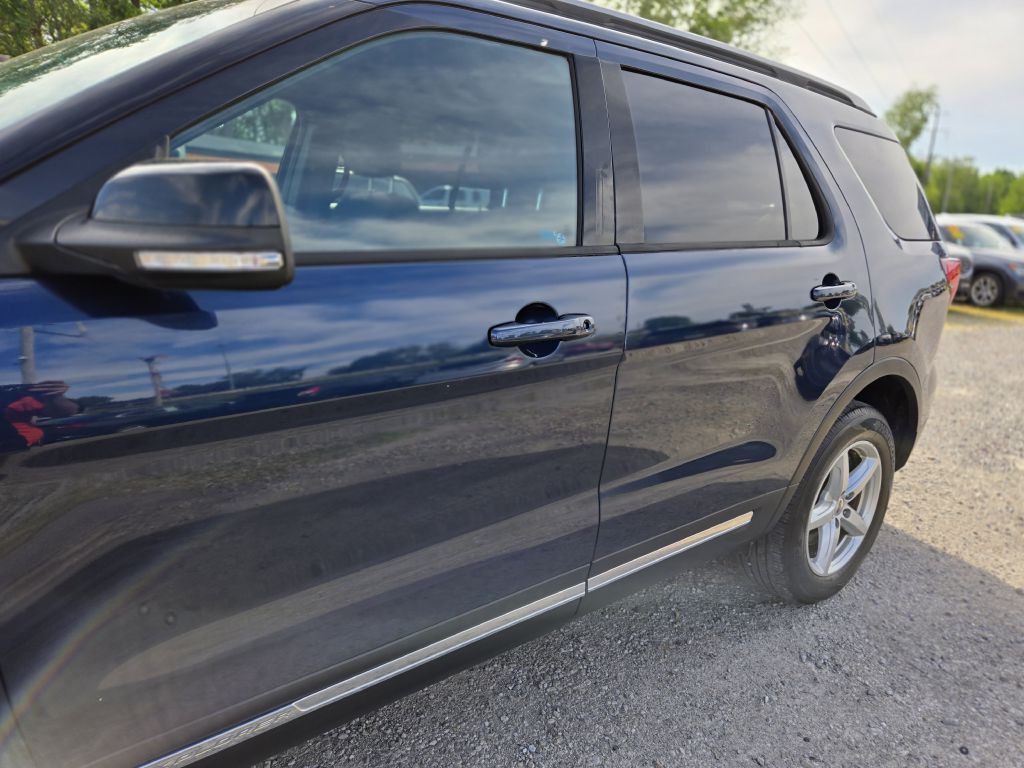 2016 Ford Explorer Image 9