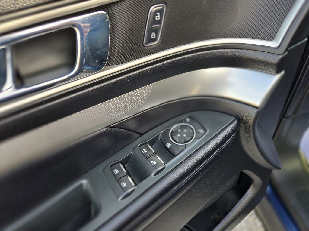 2016 Ford Explorer Image 15