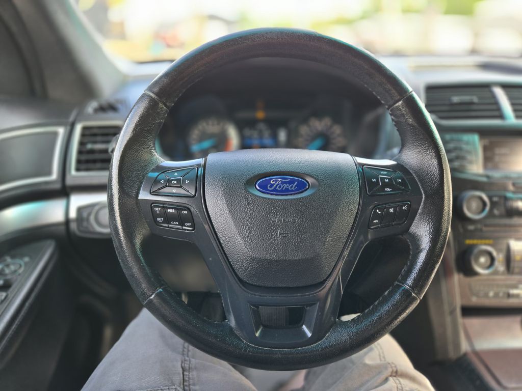 2016 Ford Explorer Image 16