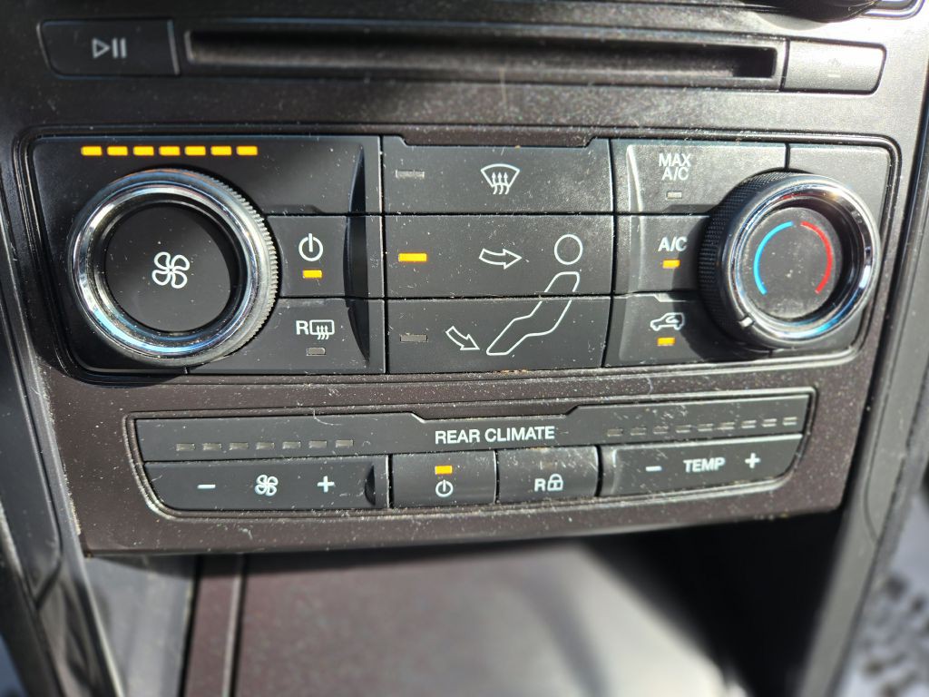 2016 Ford Explorer Image 23