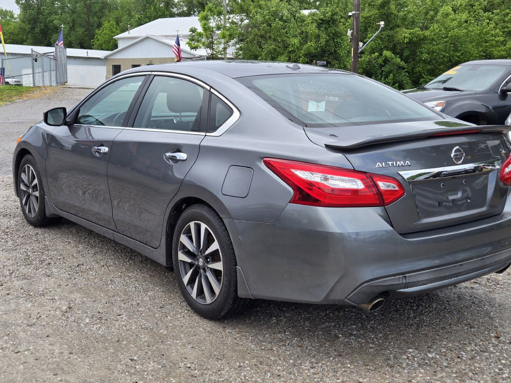 2016 Nissan Altima Image 7