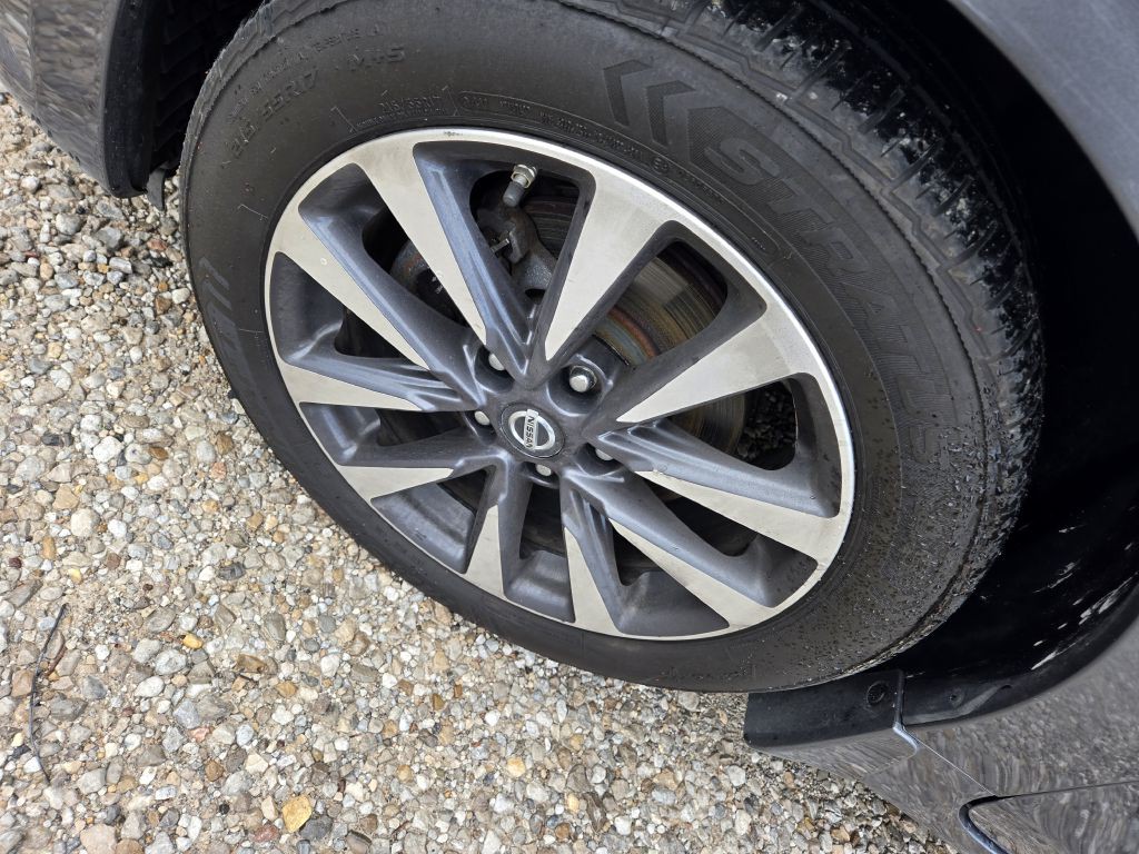 2016 Nissan Altima Image 10