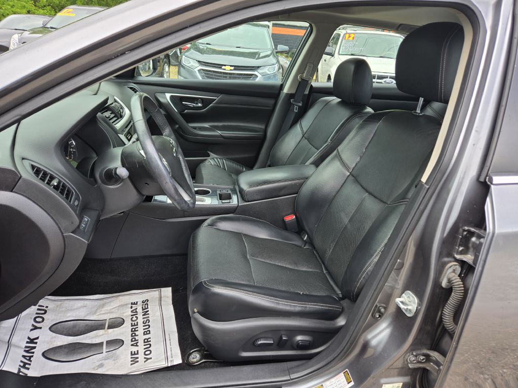 2016 Nissan Altima Image 13