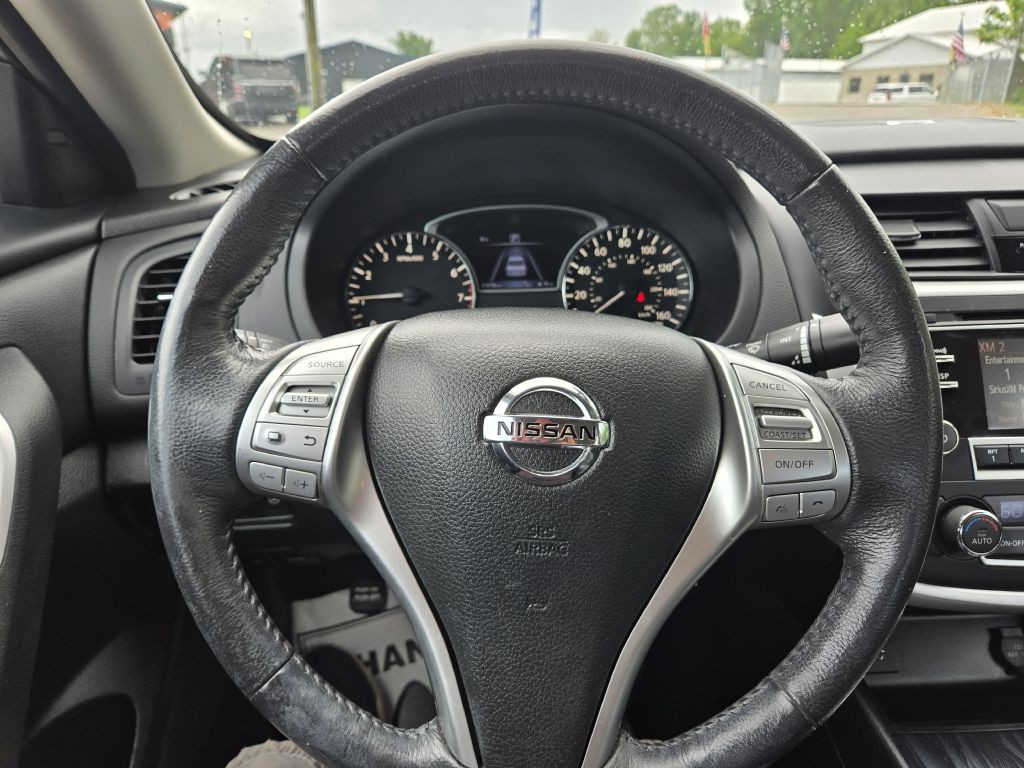 2016 Nissan Altima Image 15