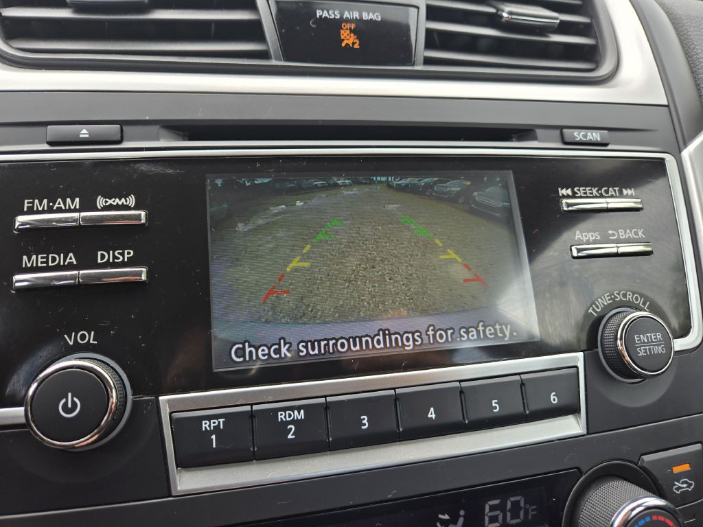 2016 Nissan Altima Image 24