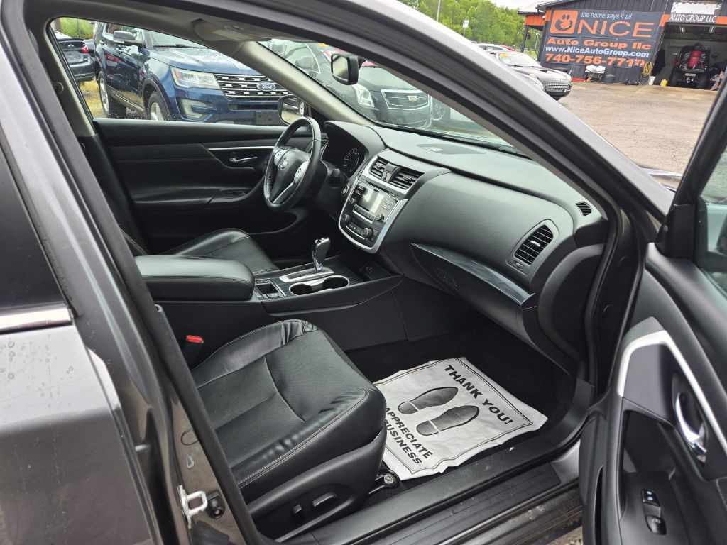 2016 Nissan Altima Image 29