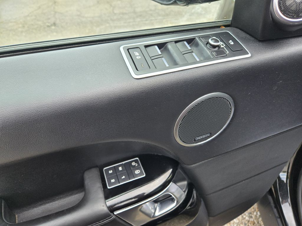 2016 Land Rover Range Rover Image 14