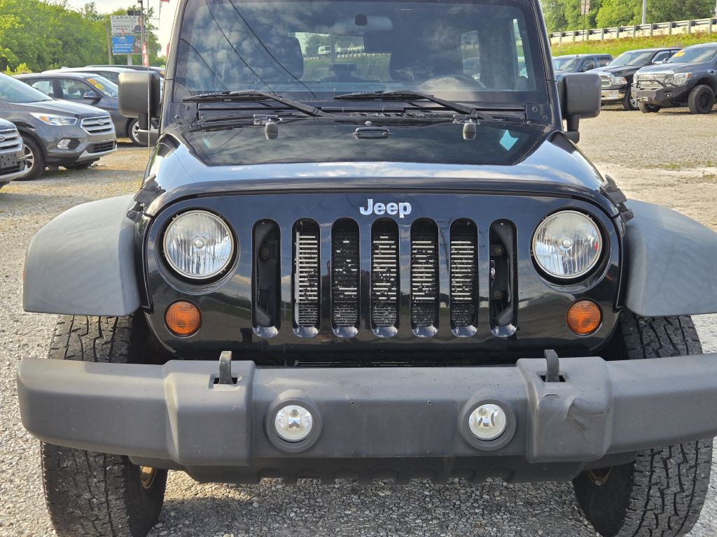 2012 Jeep Wrangler Unlimited Image 2