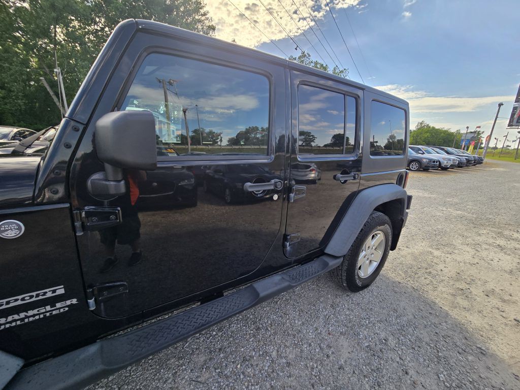 2012 Jeep Wrangler Unlimited Image 9