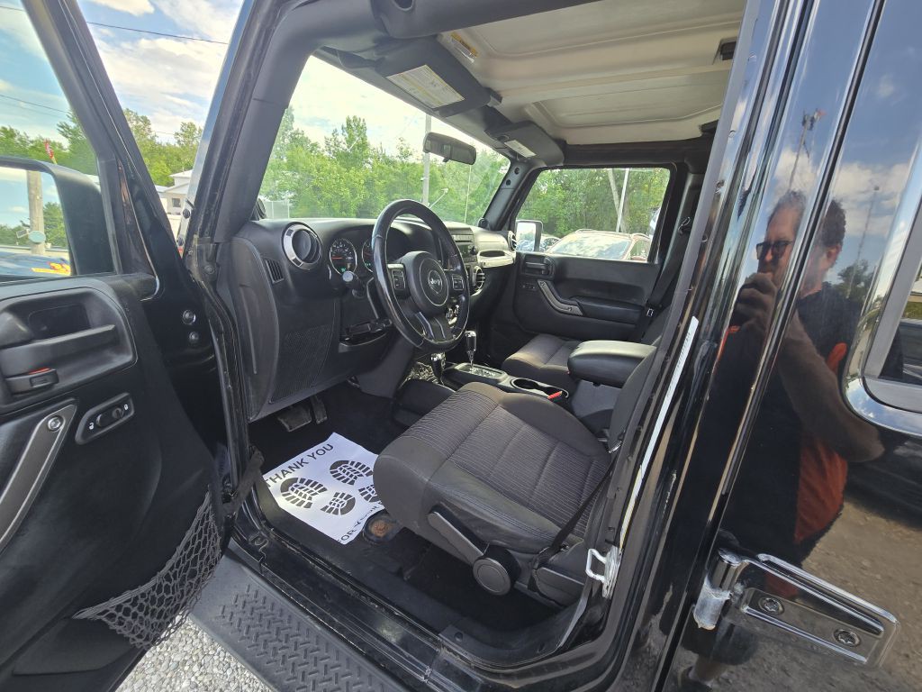 2012 Jeep Wrangler Unlimited Image 13
