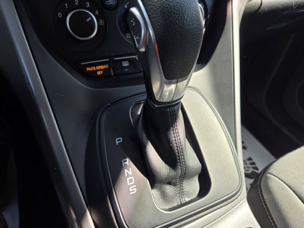 2016 Ford Escape Image 19