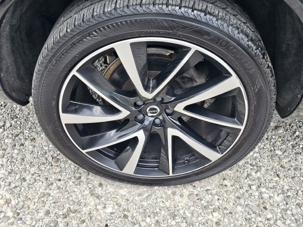 2020 Volvo XC90 Image 9