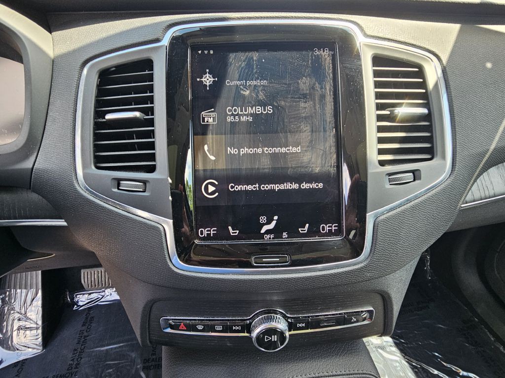 2020 Volvo XC90 Image 17