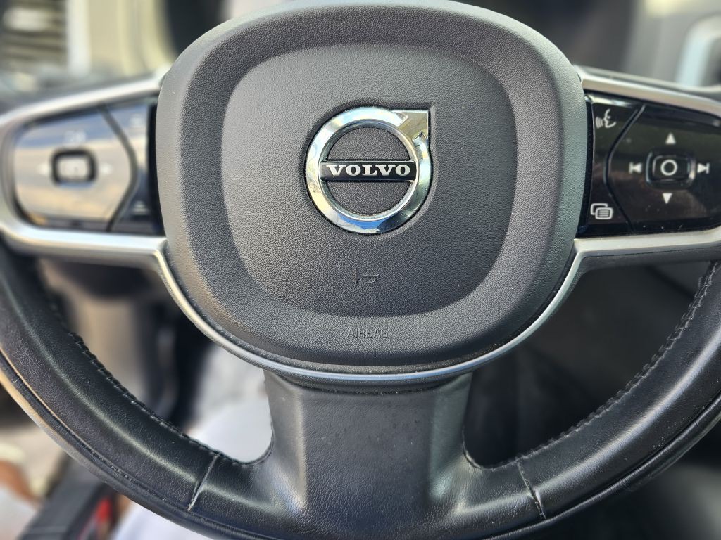 2020 Volvo XC90 Image 22