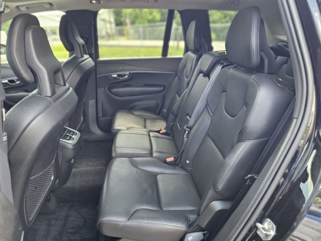 2020 Volvo XC90 Image 25