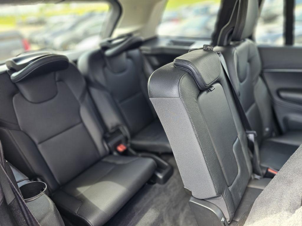 2020 Volvo XC90 Image 28