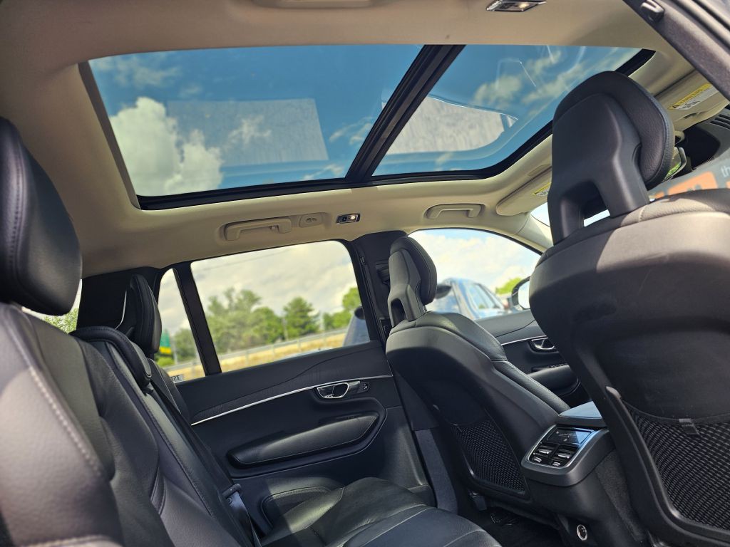 2020 Volvo XC90 Image 36