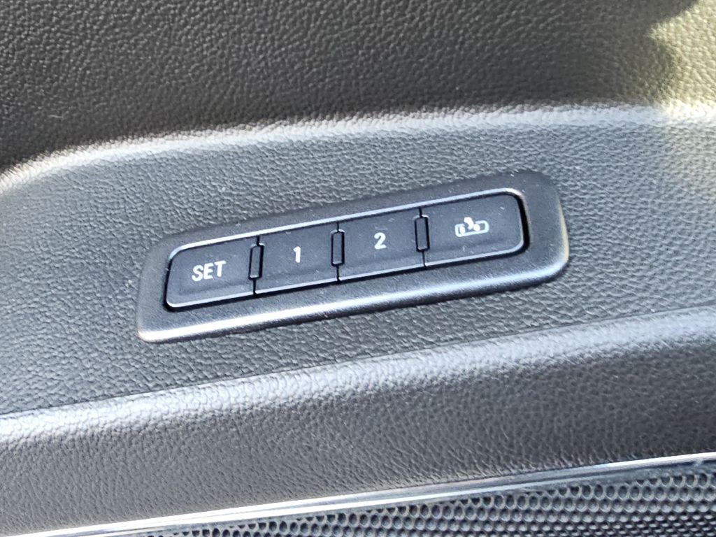 2020 GMC Yukon Image 44