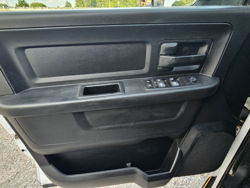2016 RAM 2500 Image 33