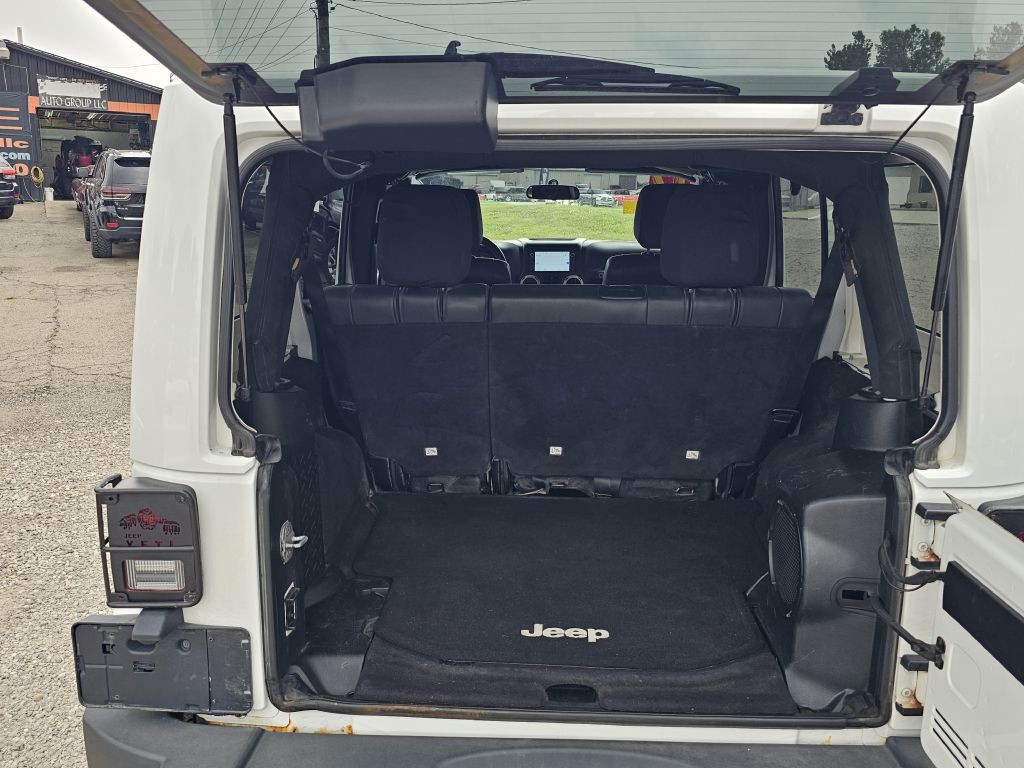 2012 Jeep Wrangler Unlimited Image 23
