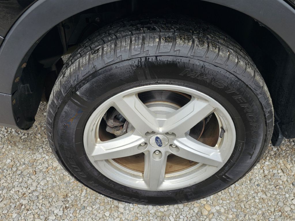 2019 Ford Explorer Image 9