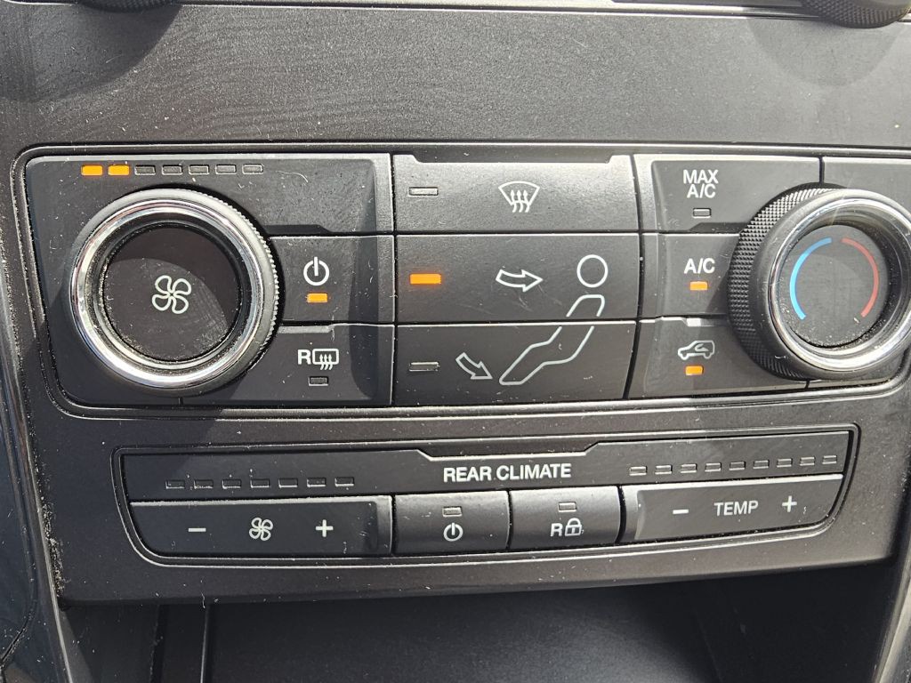 2019 Ford Explorer Image 33
