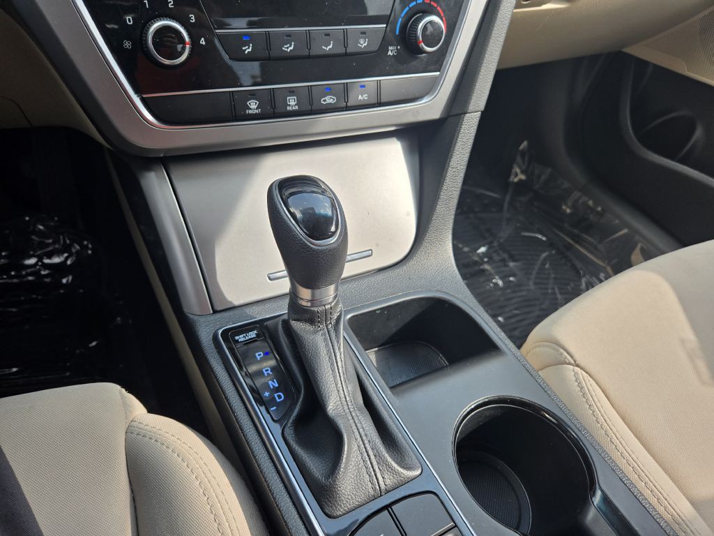2016 Hyundai Sonata Image 19