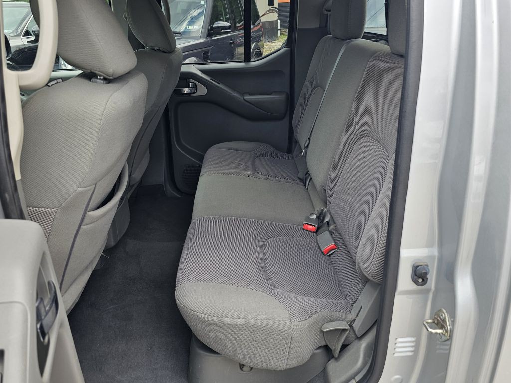 2019 Nissan Frontier Image 17