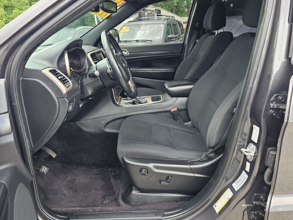 2017 Jeep Grand Cherokee Image 15