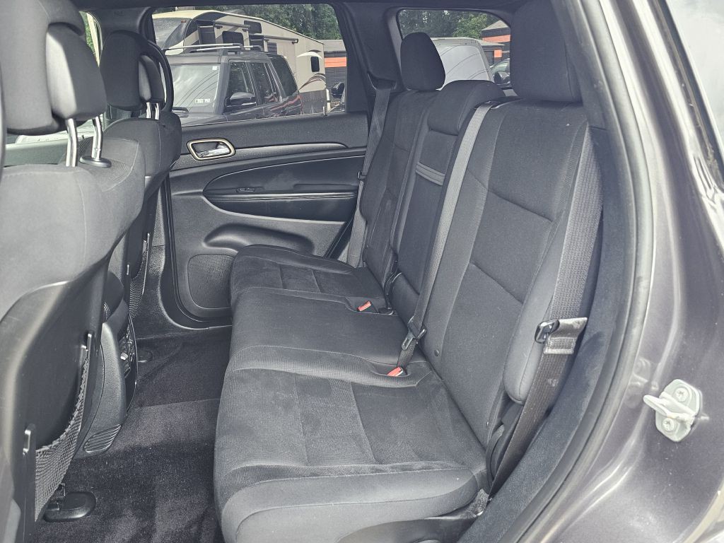 2017 Jeep Grand Cherokee Image 21
