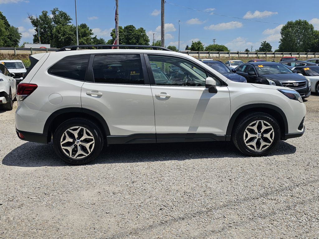 2022 Subaru Forester Image 6